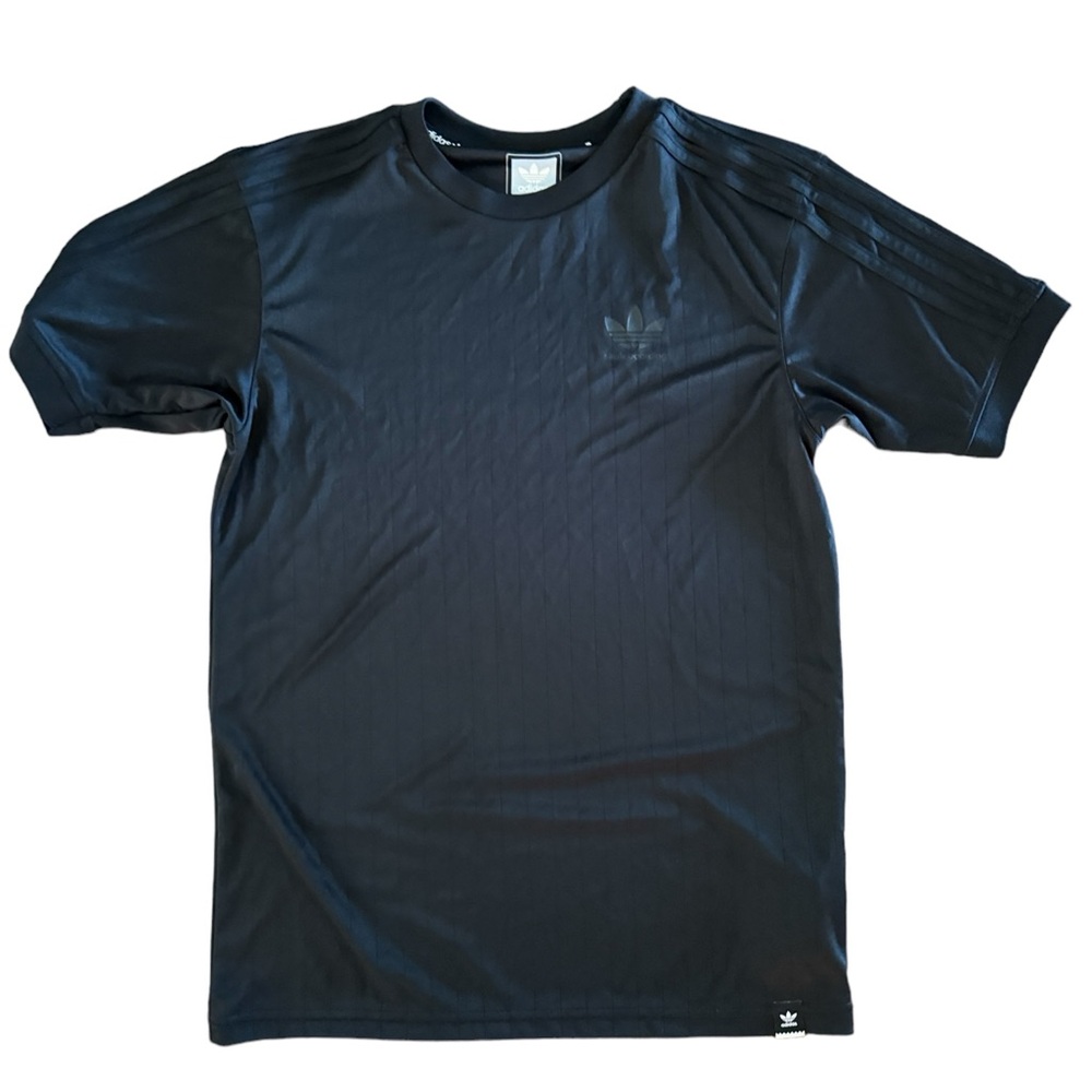 Adidas black skateboarding tee